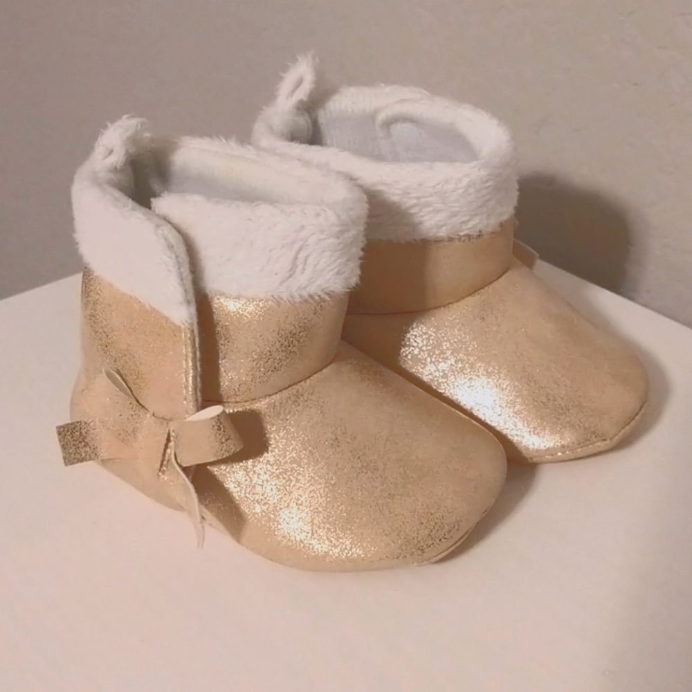 NWOT ROSE GOLD Glitter Fuzzy-lined Baby BOOTS